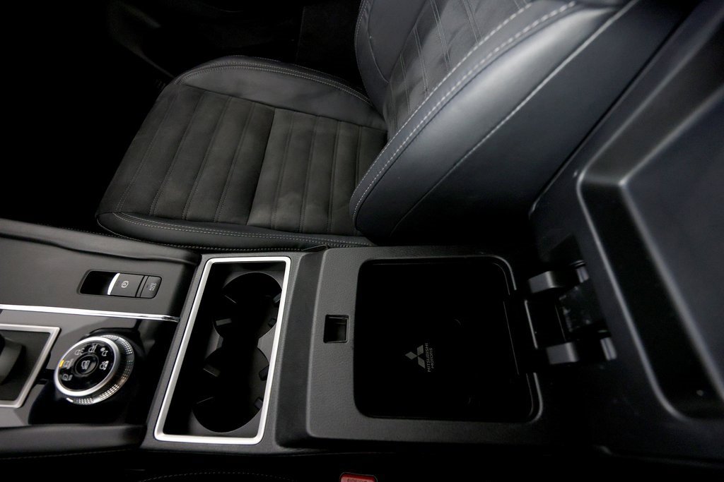 Used 2022 Mitsubishi Outlander SE image 36