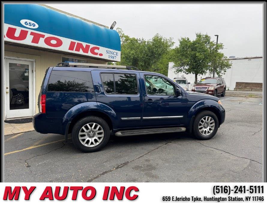 Used 2011 Nissan Pathfinder LE image 3