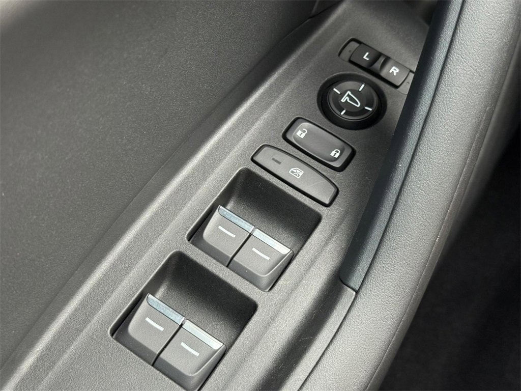 Certified 2025 Acura TLX w/ Technology Package image 22