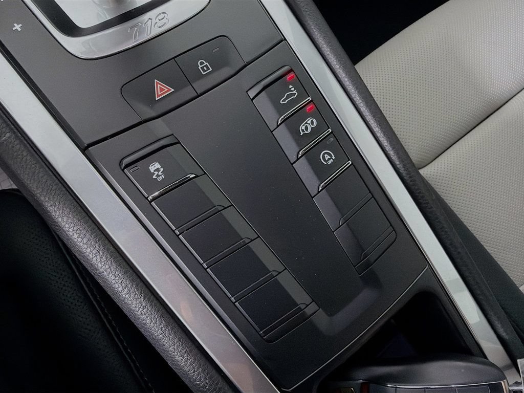 Certified 2024 Porsche 718 Cayman S RWD image 24