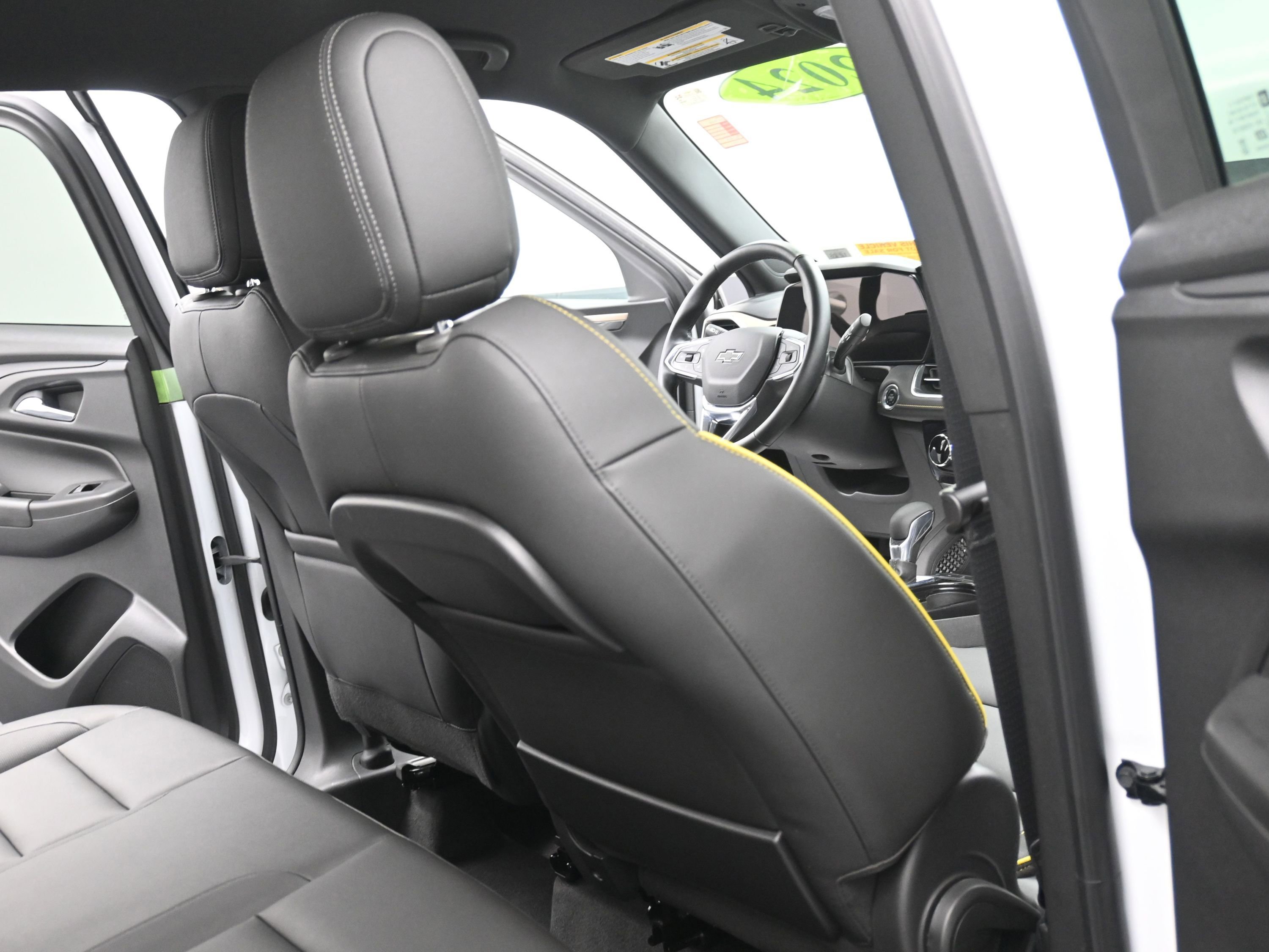 Used 2024 Chevrolet TrailBlazer ACTIV image 22