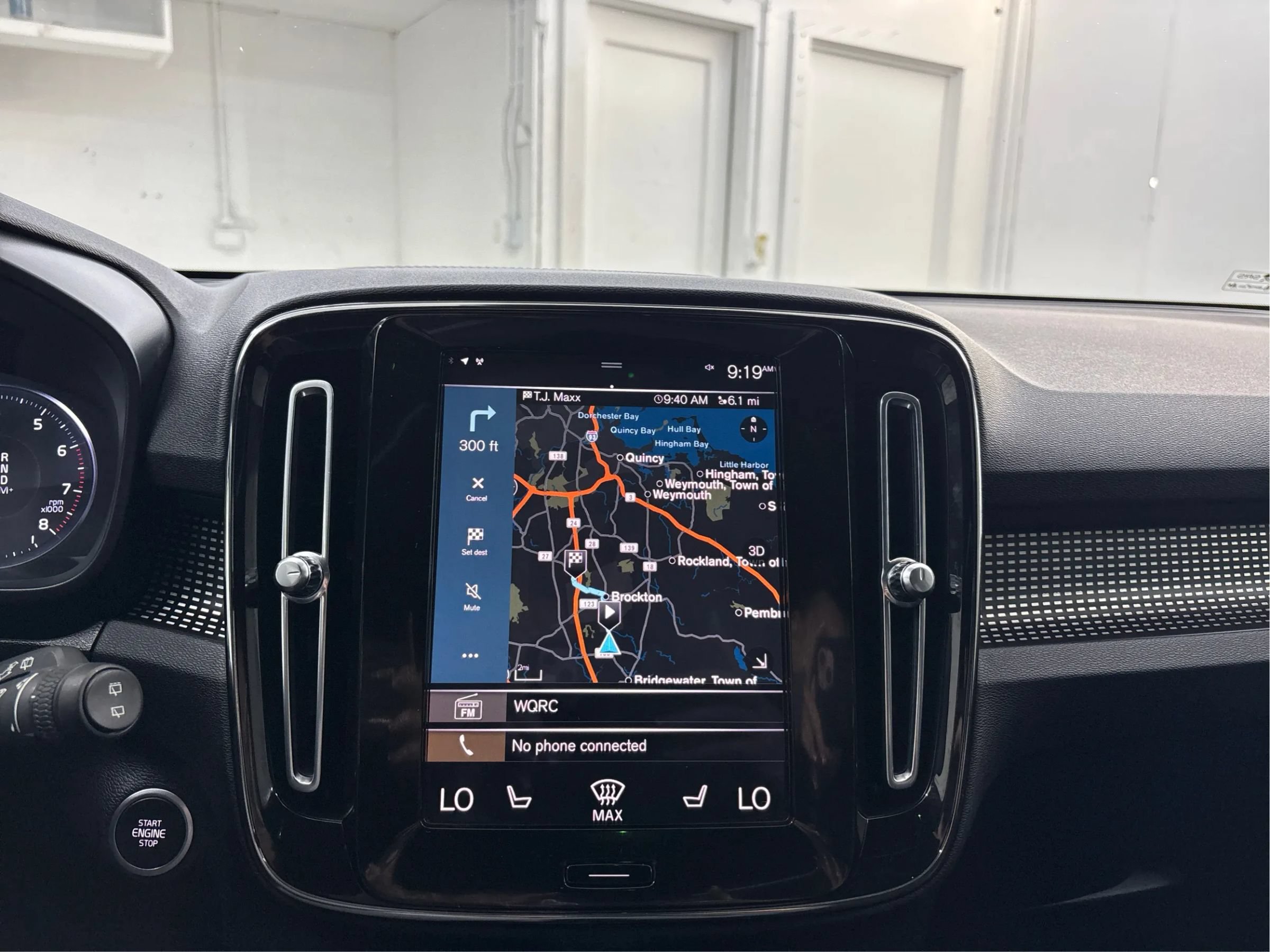 Used 2022 Volvo XC40 T5 R-Design w/ Advanced Package AWD/4WD image 35