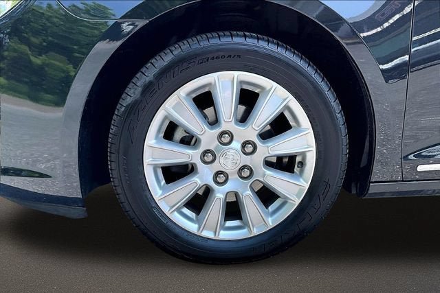 Used 2012 Buick LaCrosse Premium FWD image 8