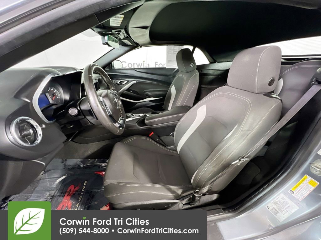 Used 2020 Chevrolet Camaro LT RWD image 21