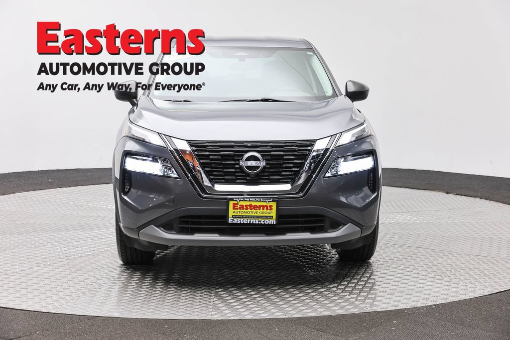Used 2023 Nissan Rogue S AWD/4WD image 2