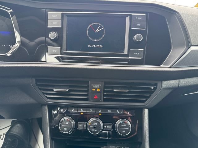 Certified 2024 Volkswagen Jetta SE image 24