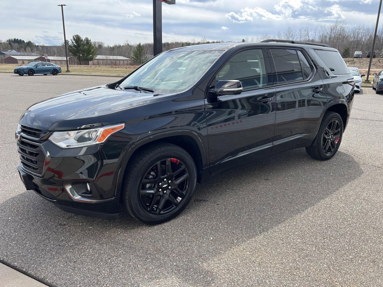 Used 2020 Chevrolet Traverse Premier w/ Redline Edition AWD/4WD image 16