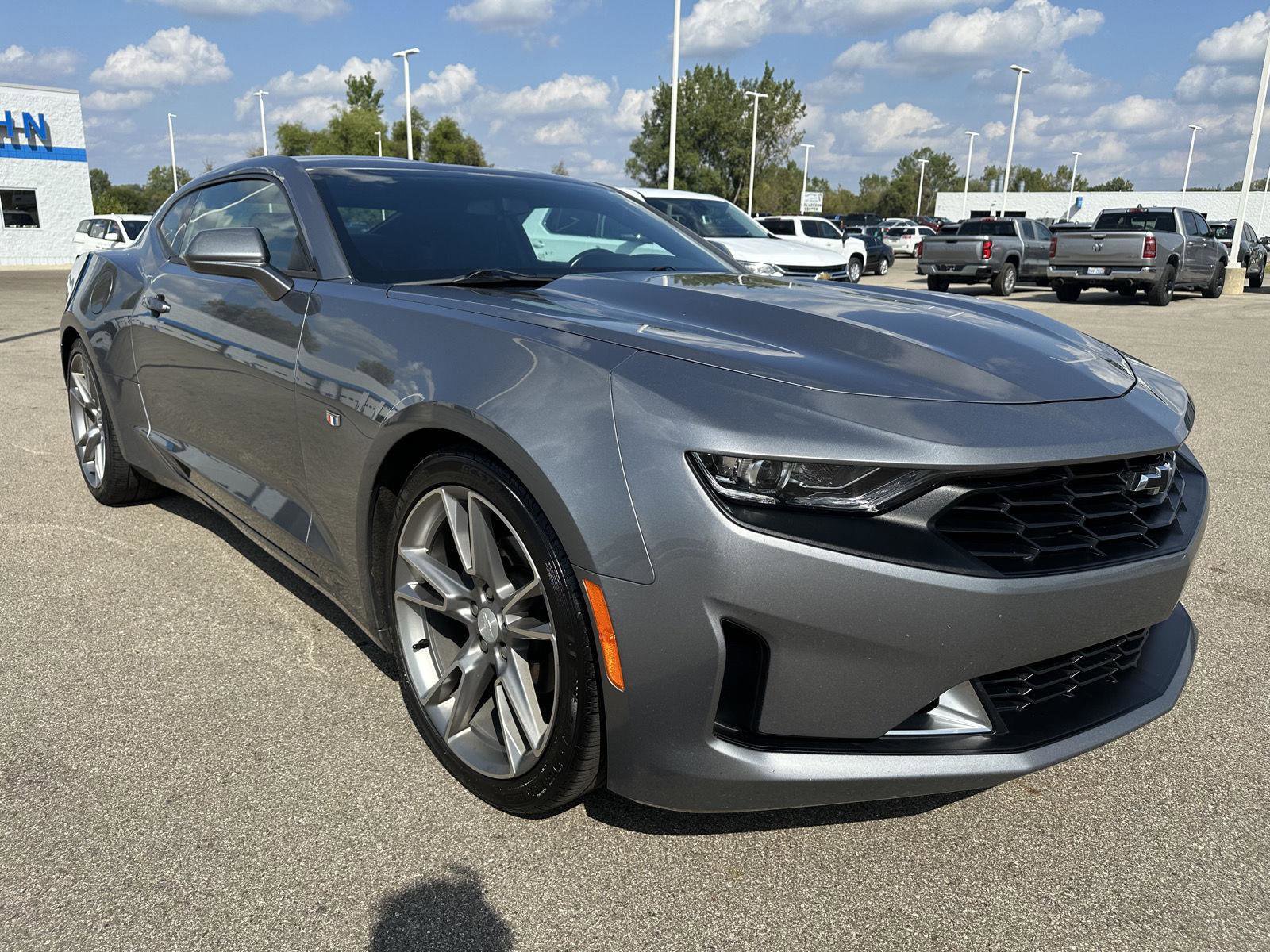 Used 2020 Chevrolet Camaro LT w/ RS Package image 9