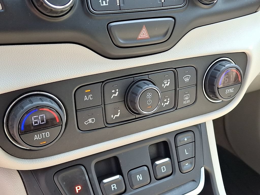 Used 2019 GMC Terrain Denali w/ Advanced Safety Package AWD/4WD image 16