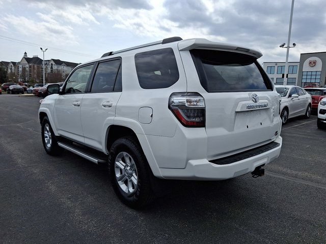 Used 2022 Toyota 4Runner SR5 Premium w/ Moonroof Package RWD image 4