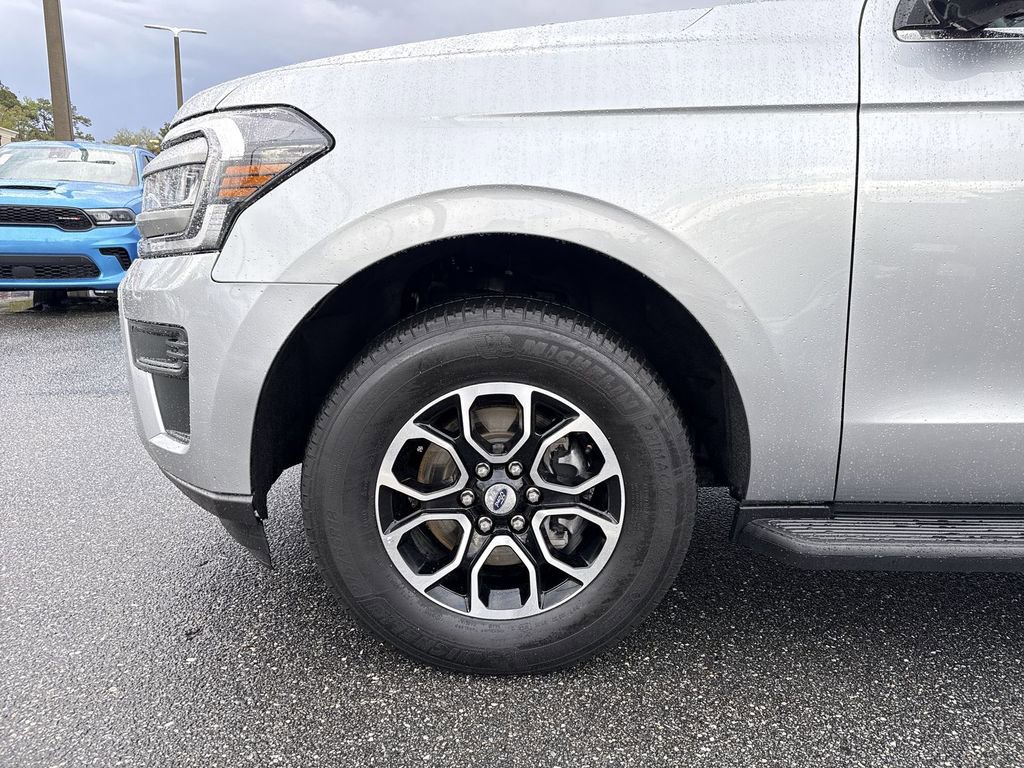Used 2024 Ford Expedition Max XLT image 10