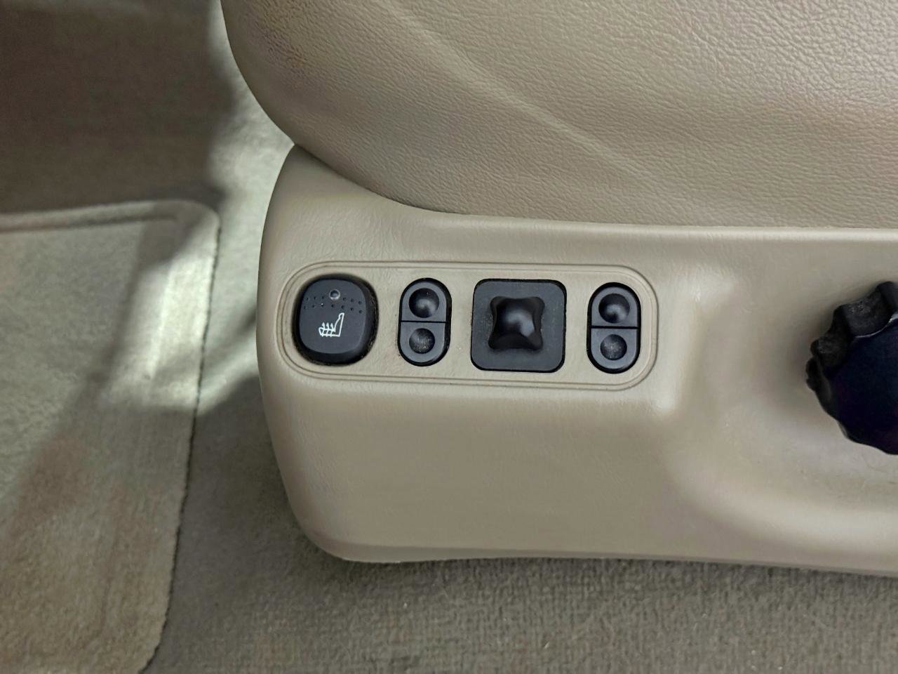 Used 2005 Ford F350 Lariat RWD image 12