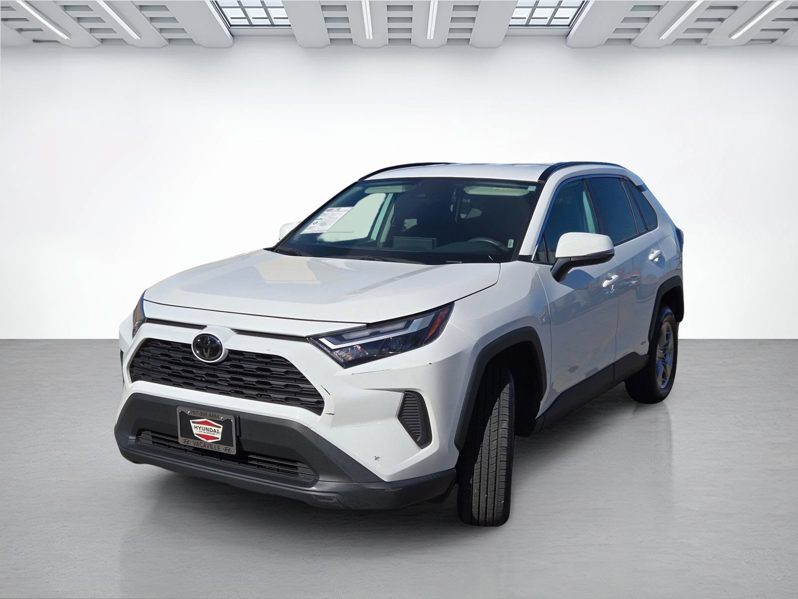Used 2025 Toyota RAV4 XLE AWD/4WD image 8
