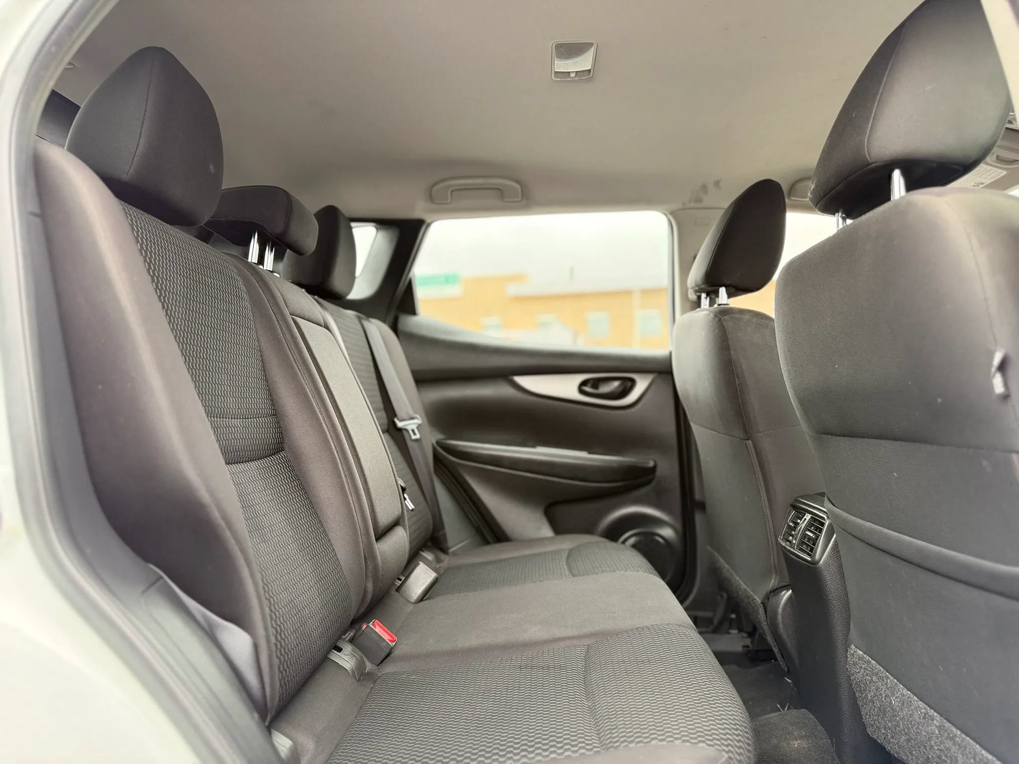 Used 2018 Nissan Rogue Sport S AWD/4WD image 23