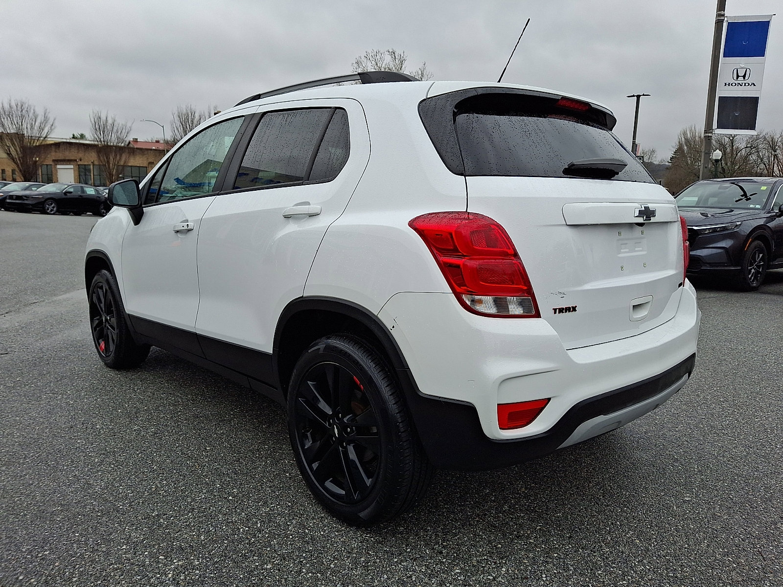 Used 2021 Chevrolet Trax LT w/ Redline Edition image 4