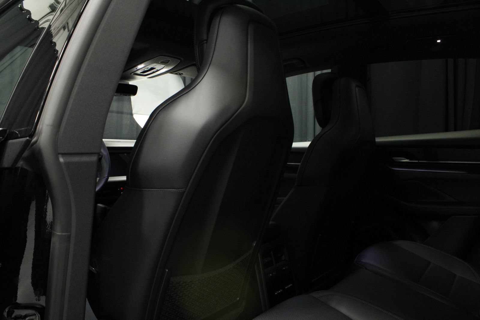 New 2026 Porsche Macan 4 Electric AWD/4WD image 18