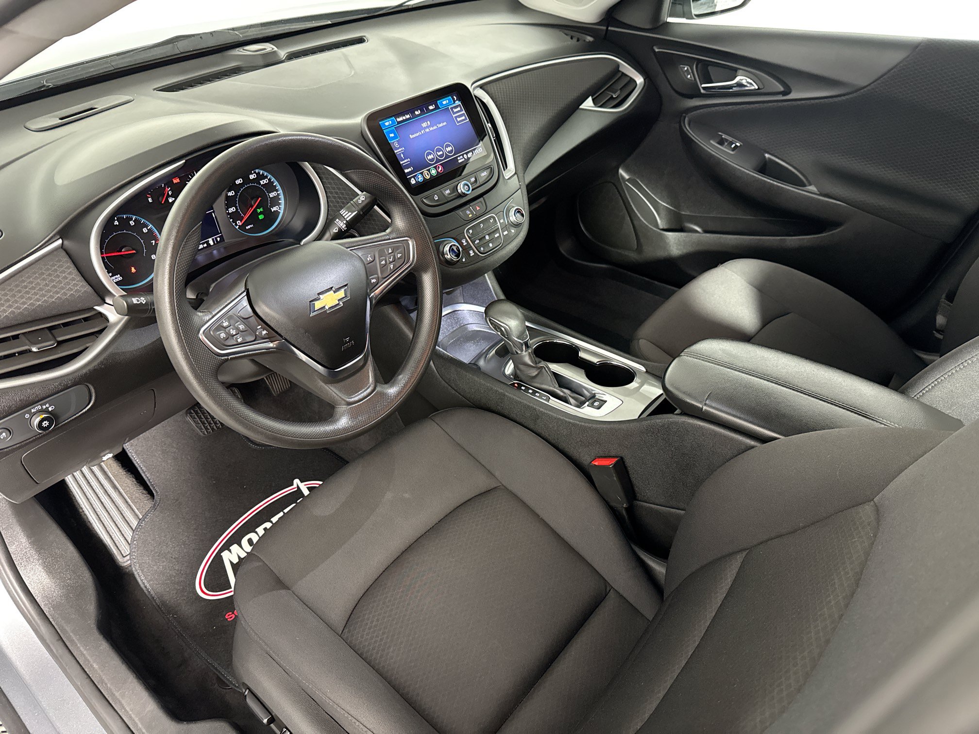 Used 2023 Chevrolet Malibu LT FWD image 19