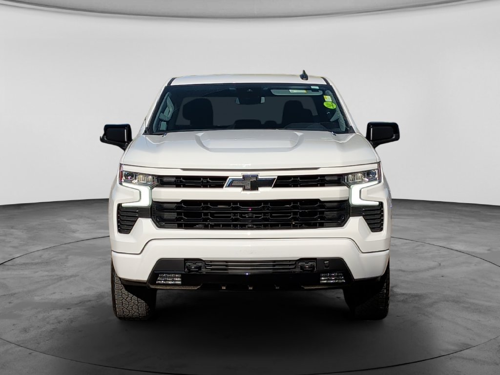 Used 2024 Chevrolet Silverado 1500 RST w/ Z71 Off-Road Package AWD/4WD image 2