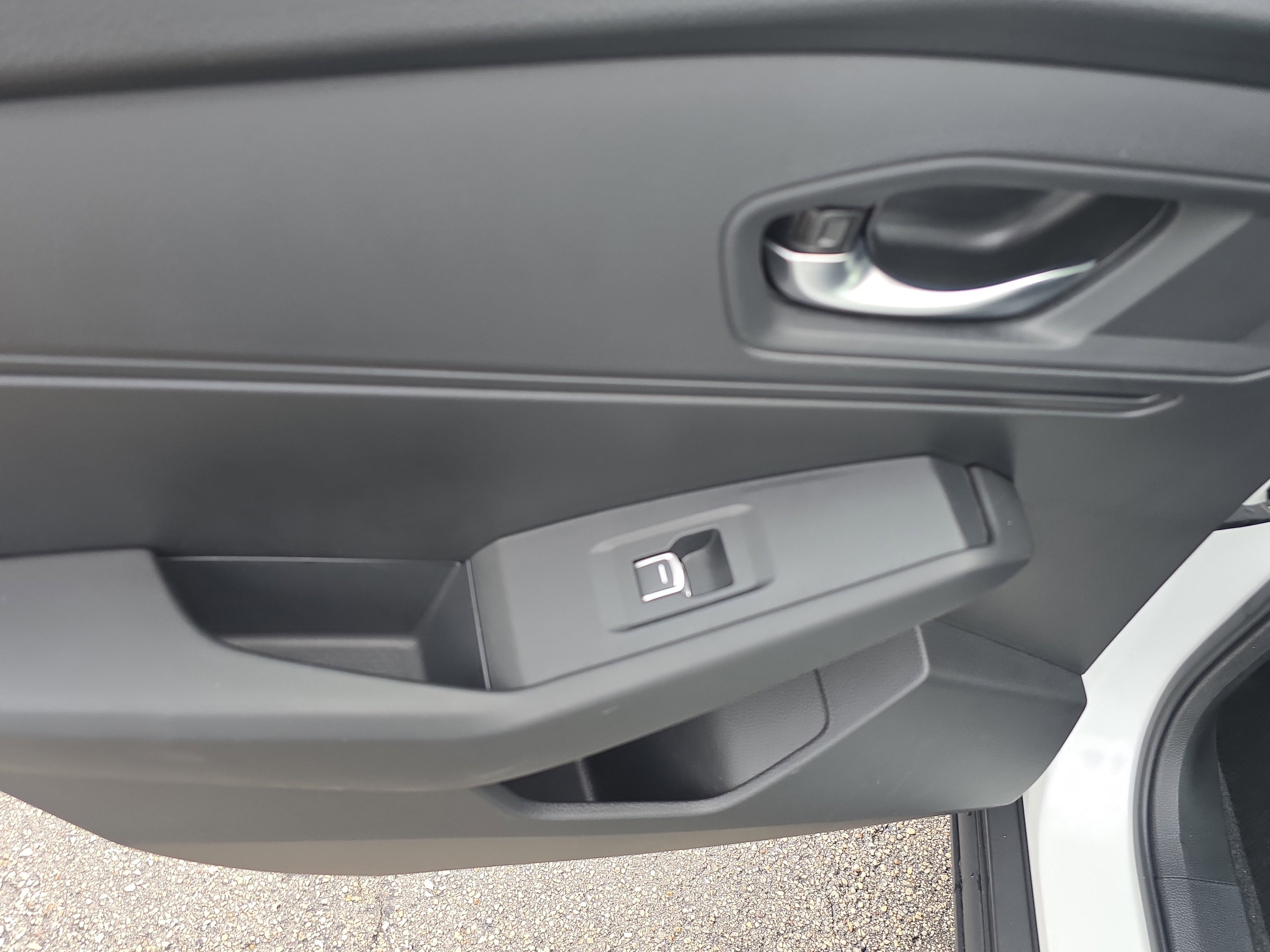 Certified 2023 Honda Accord EX image 9