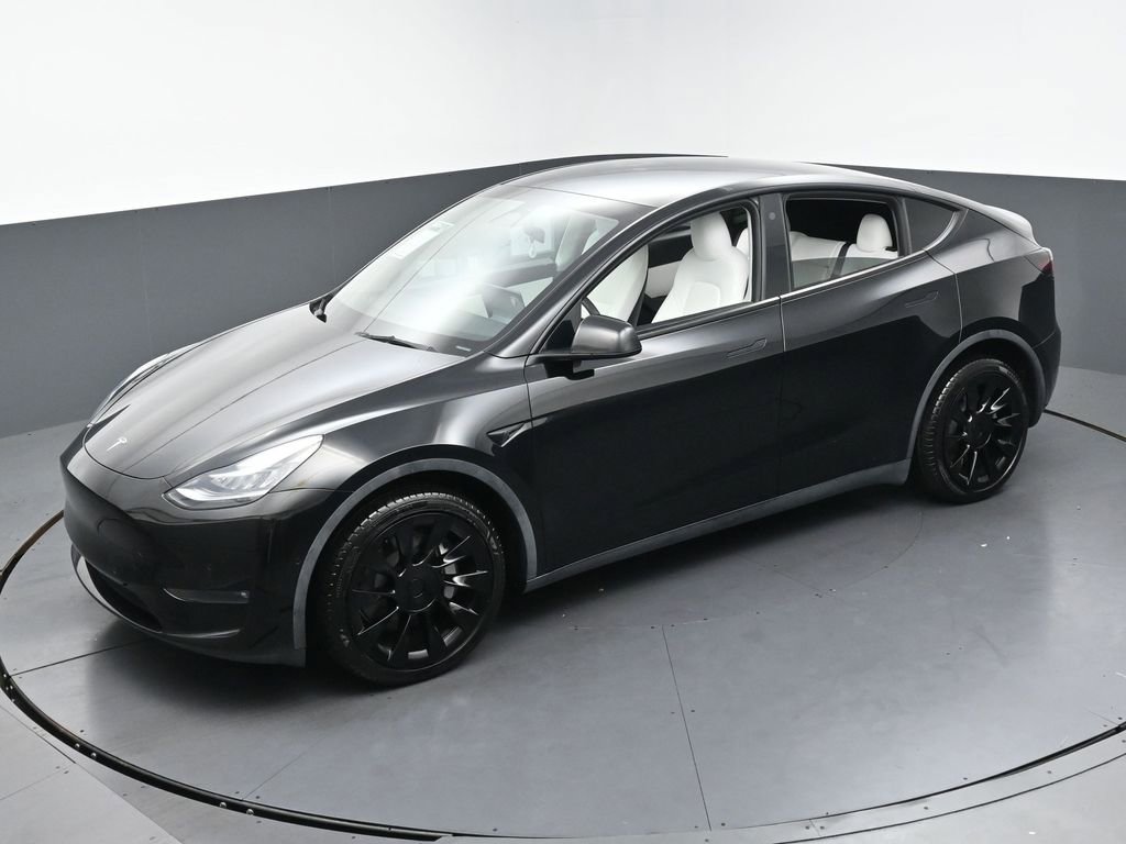 Used 2022 Tesla Model Y Long Range AWD/4WD image 39