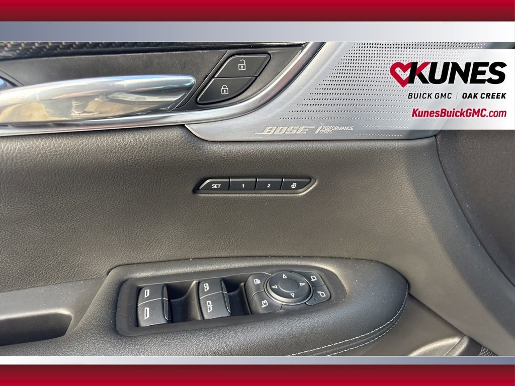 Used 2023 Cadillac XT6 Sport w/ Technology Package image 10