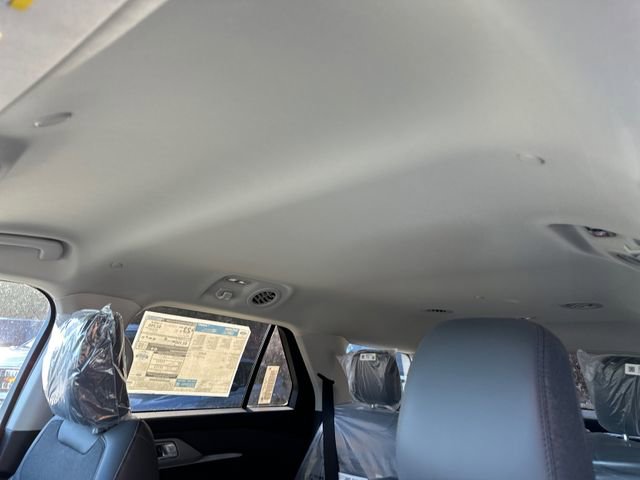 New 2026 Ford Explorer Active w/ Active Comfort Package image 28