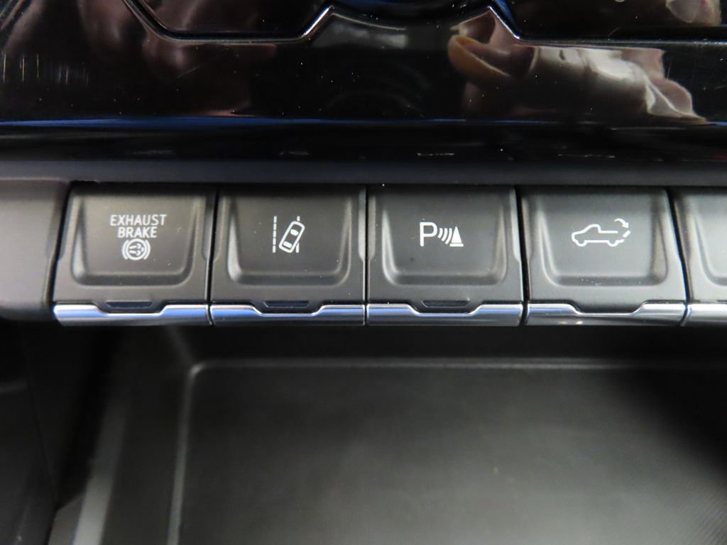 Used 2024 GMC Sierra 2500 AT4 w/ Technology Package AWD/4WD image 70
