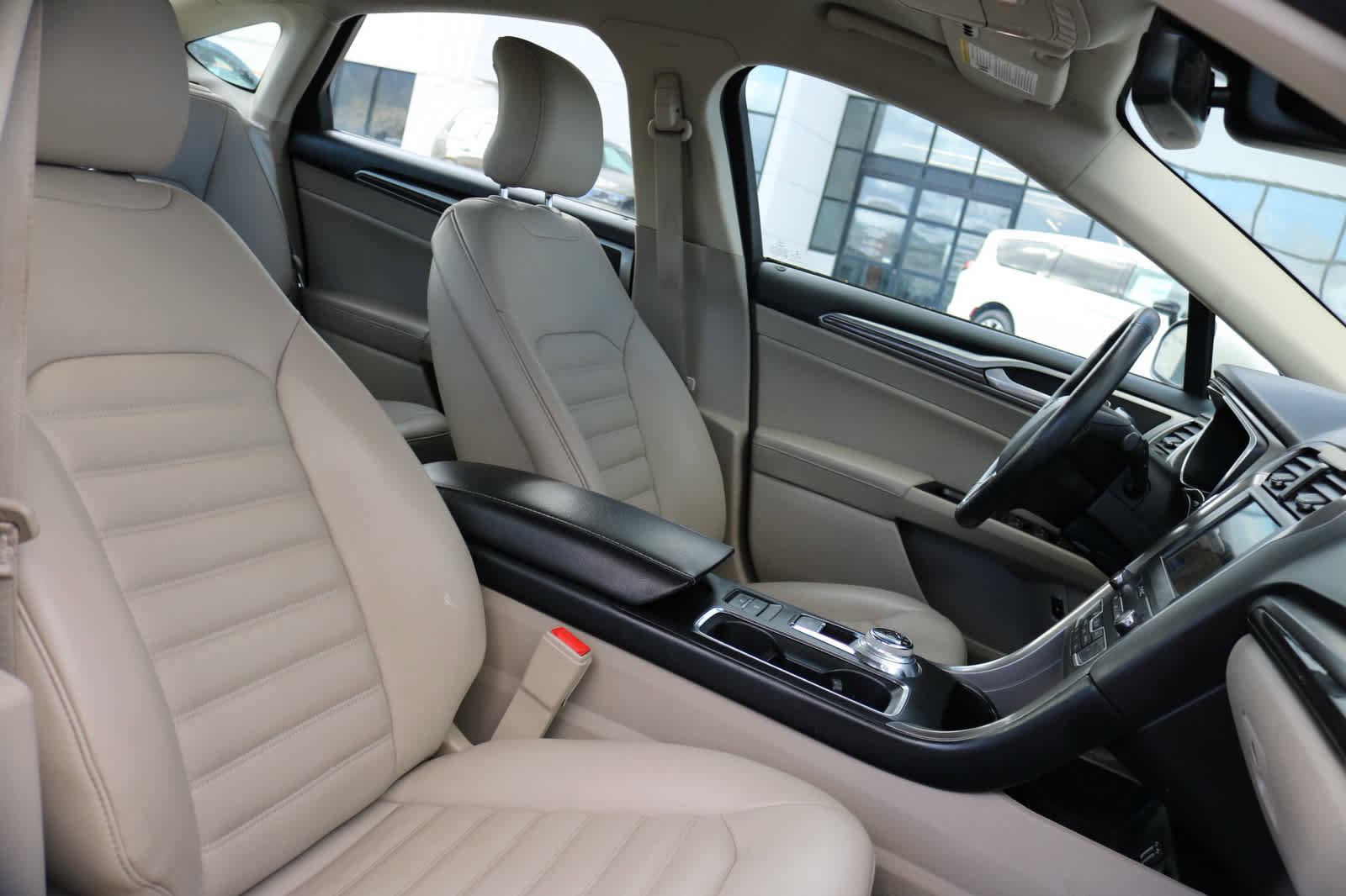 Used 2019 Ford Fusion SEL FWD image 22