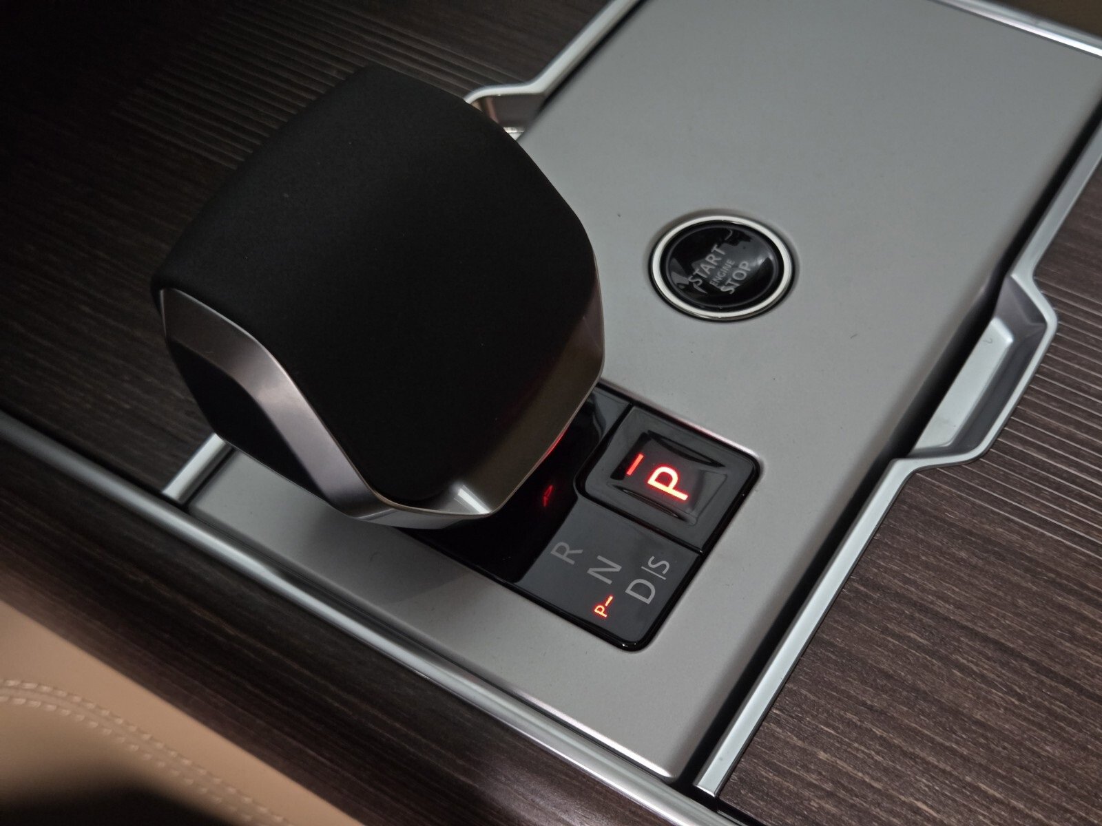 New 2025 Land Rover Range Rover Autobiography image 34