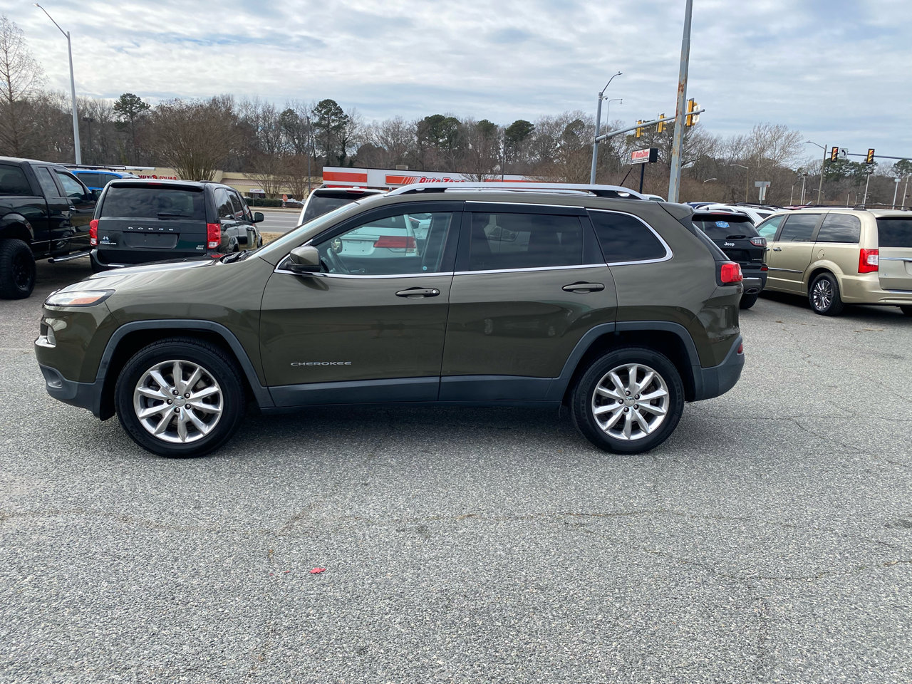 Used 2015 Jeep Cherokee Limited image 5