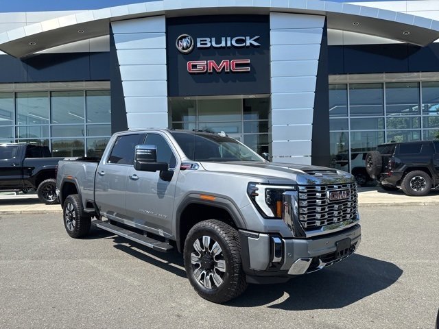 New 2025 GMC Sierra 3500 Denali w/ Denali Reserve Package