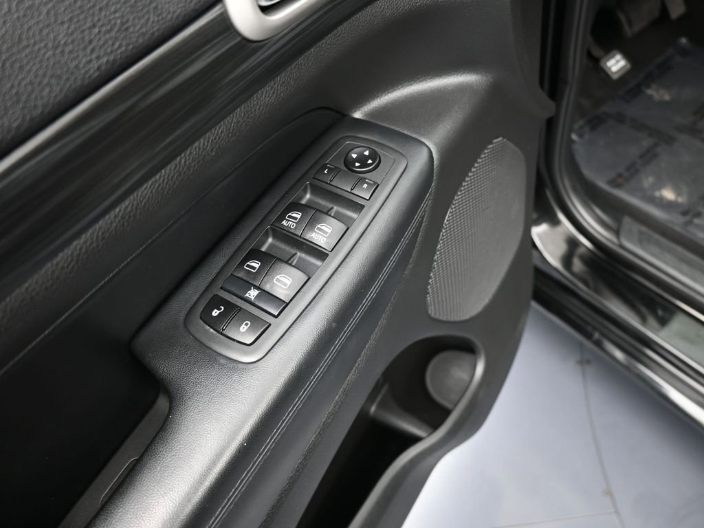 Used 2020 Jeep Grand Cherokee Altitude image 14