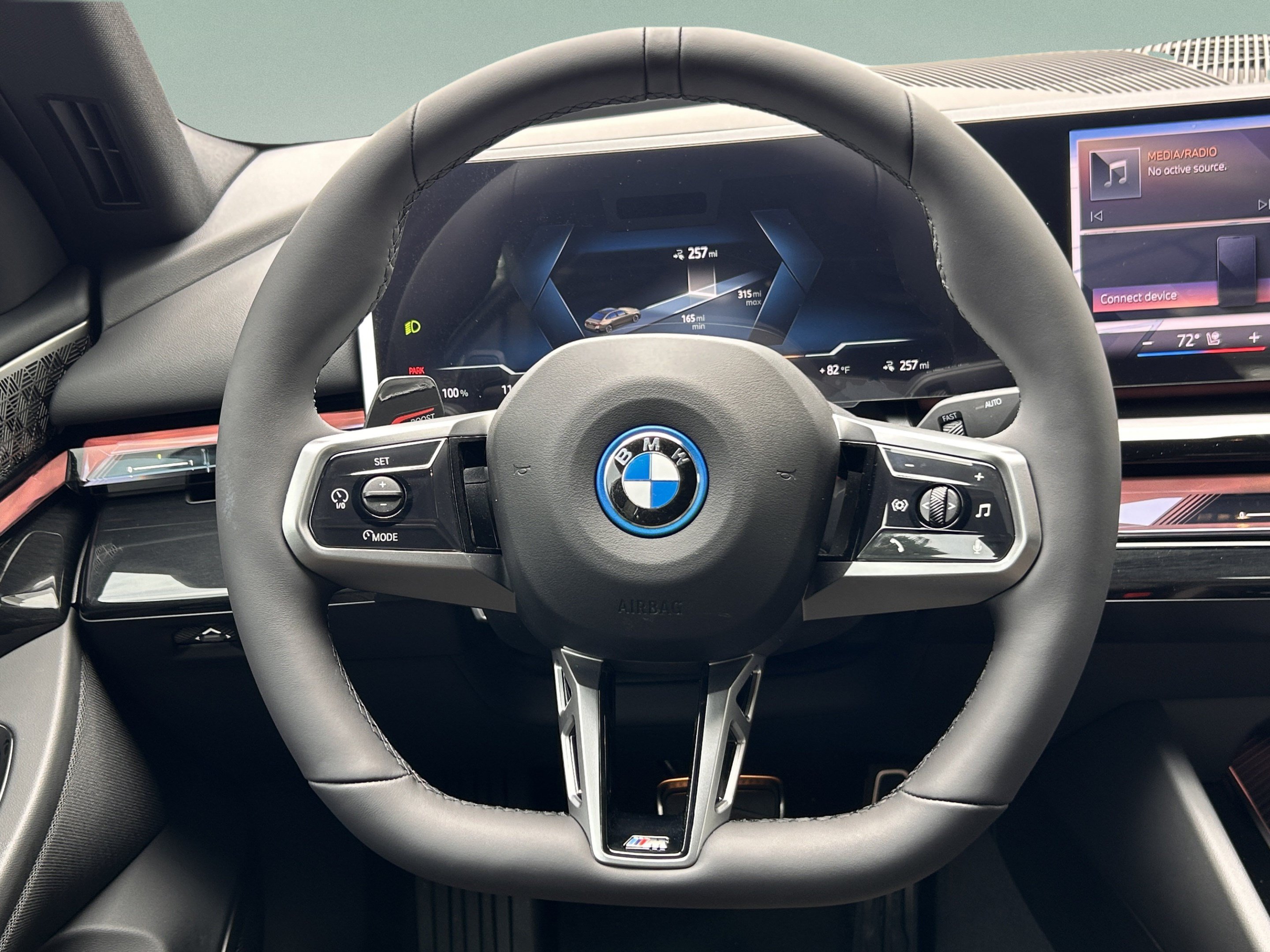 Used 2027 BMW i5 eDrive40 w/ M Sport Package RWD image 9