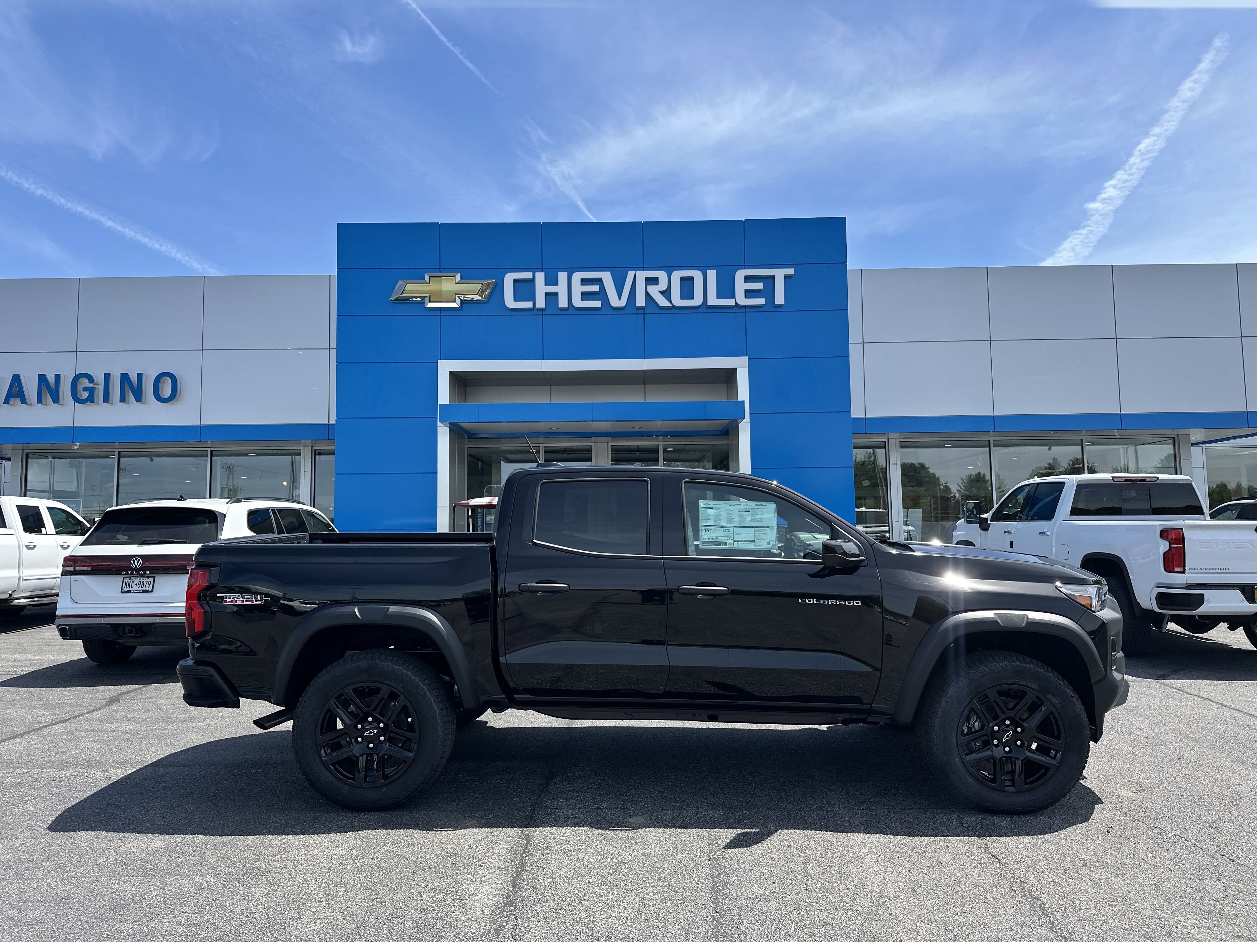 New 2025 Chevrolet Colorado Trail Boss w/ Midnight Edition image 1