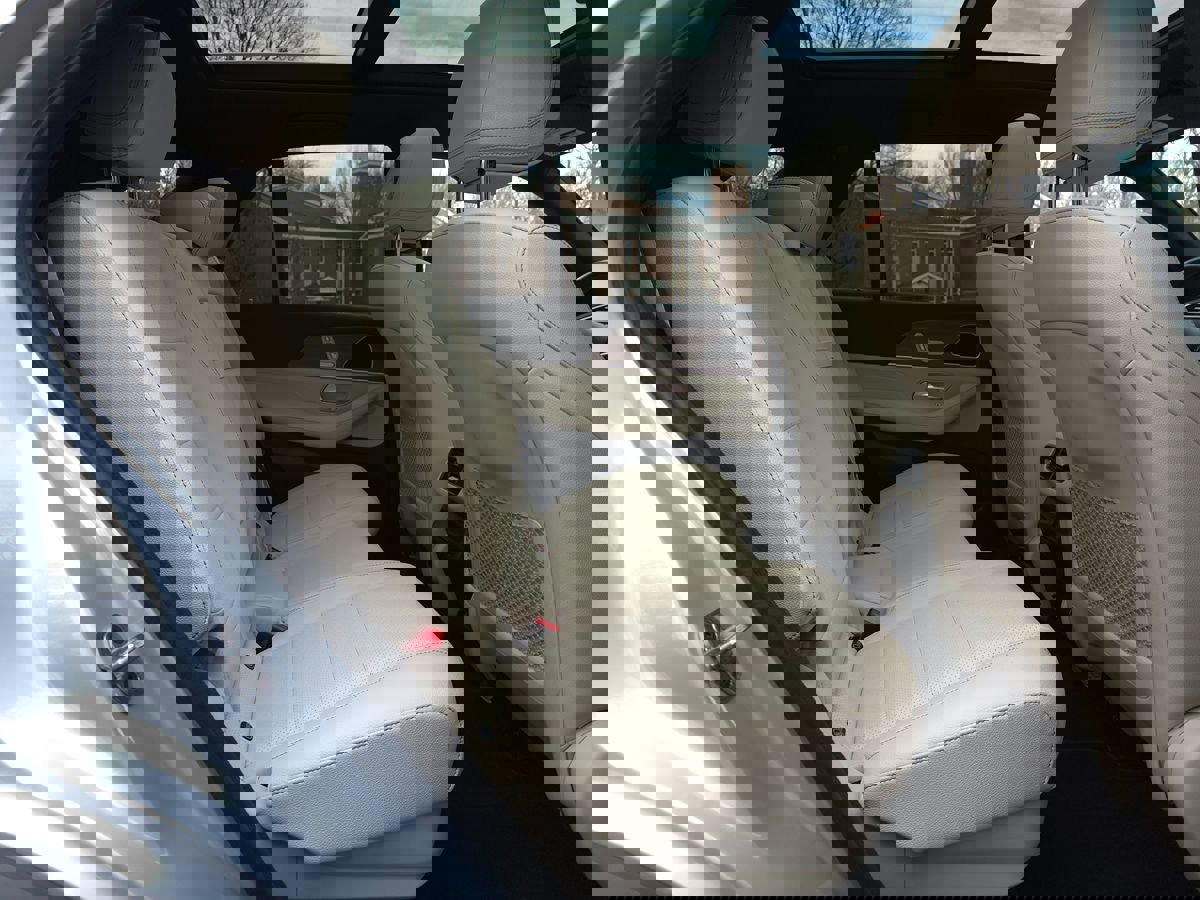 Used 2024 Mercedes-Benz GLE 350 4MATIC SUV image 23