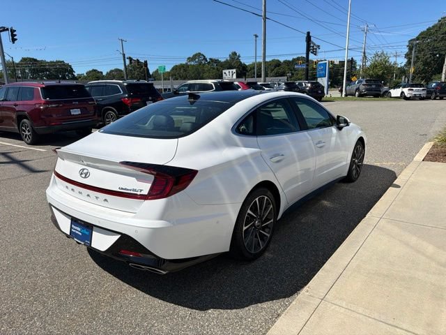 Certified 2023 Hyundai Sonata Limited w/ Preferred Accessory Package FWD image 5