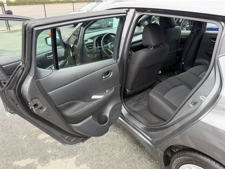 Used 2025 Nissan Leaf S FWD image 39
