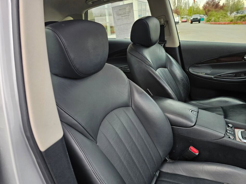 Used 2016 INFINITI QX50 AWD w/ Premium Plus Package image 13