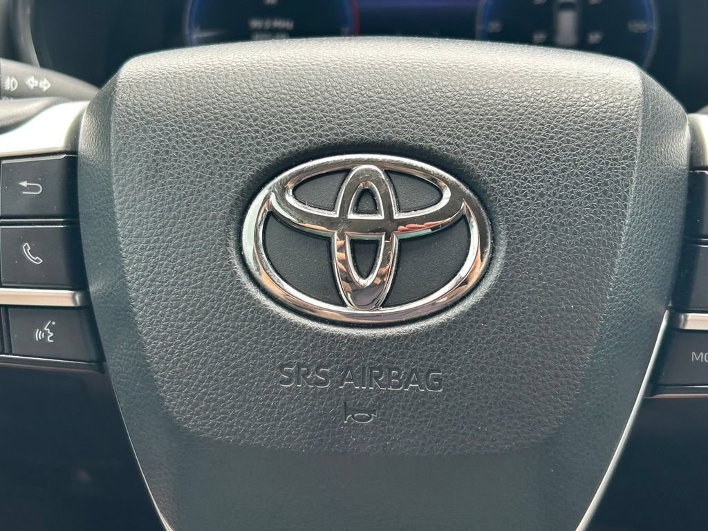Used 2023 Toyota Highlander Platinum FWD image 43