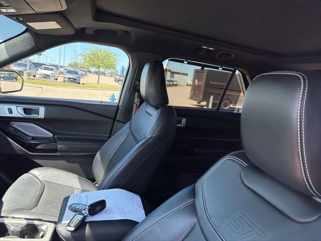 Used 2023 Ford Explorer ST w/ Equipment Group 401A image 13