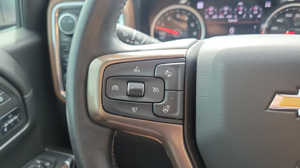 Used 2020 Chevrolet Silverado 1500 High Country w/ Technology Package AWD/4WD image 20