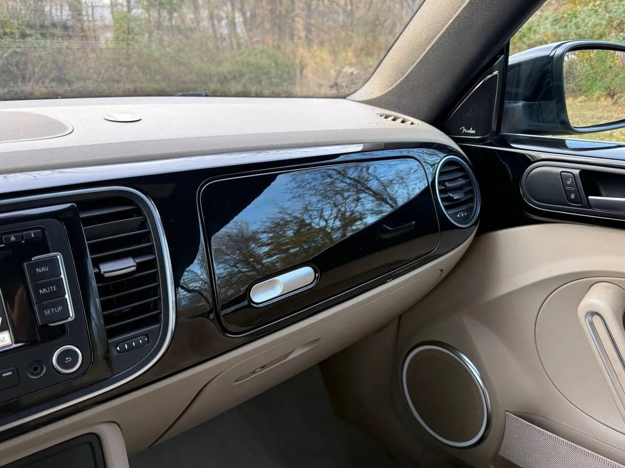 Used 2013 Volkswagen Beetle 2.5 image 54