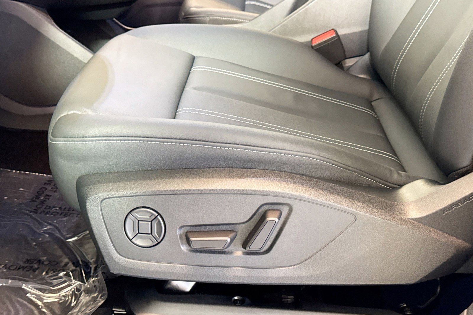 New 2026 Audi Q4 e-tron Premium Plus image 17