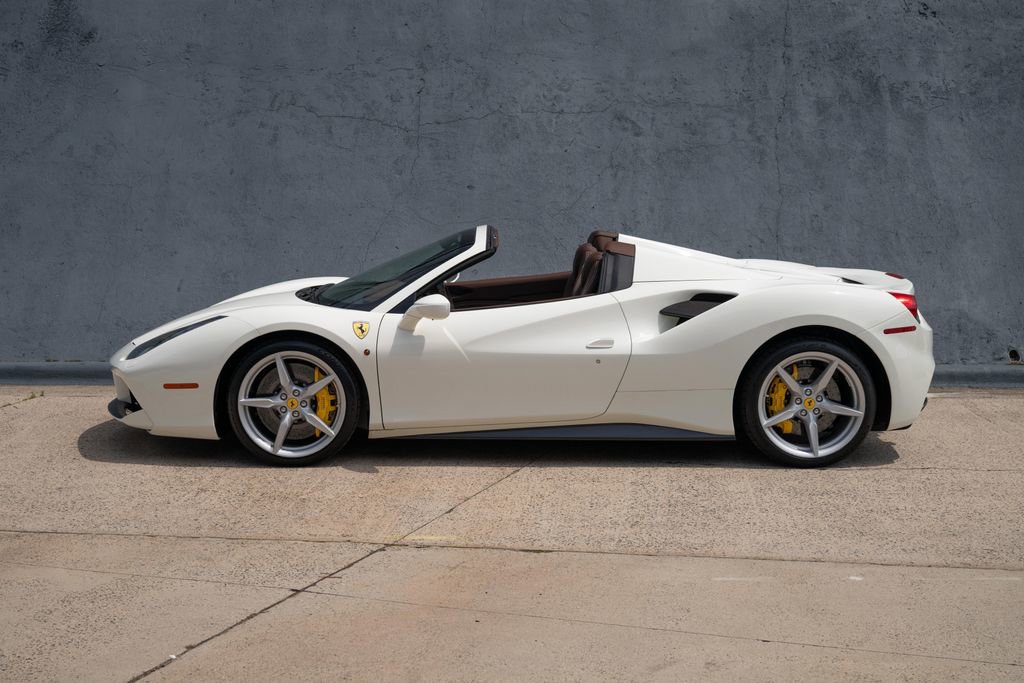 Used 2018 Ferrari 488 Spider RWD image 4