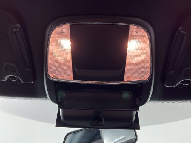 Used 2022 Dodge Charger SXT w/ Blacktop Package image 35