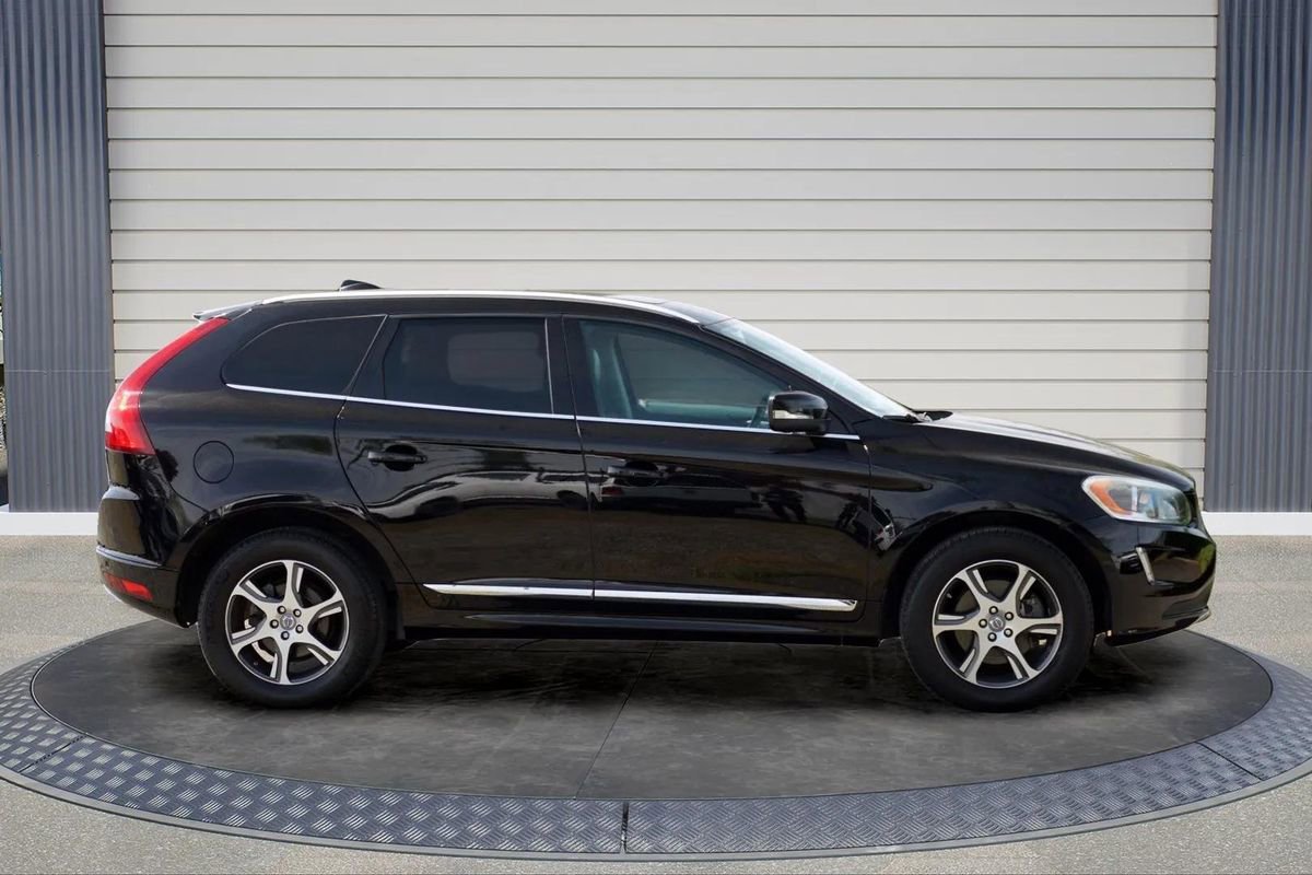 Used 2015 Volvo XC60 T6 Platinum AWD/4WD image 8