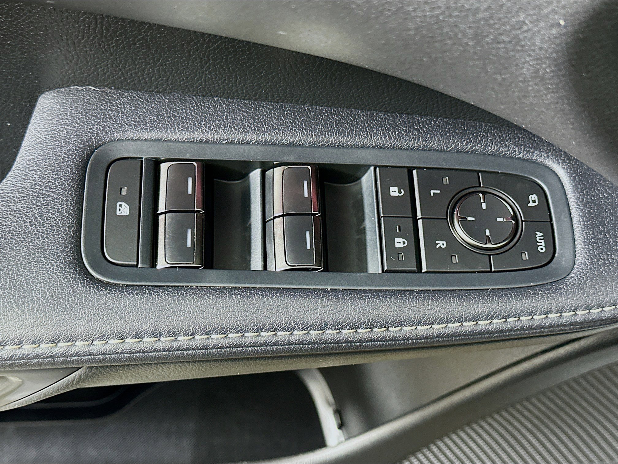 Used 2023 Lexus RX 350 Premium Plus w/ Accessory Package (Z1) image 15