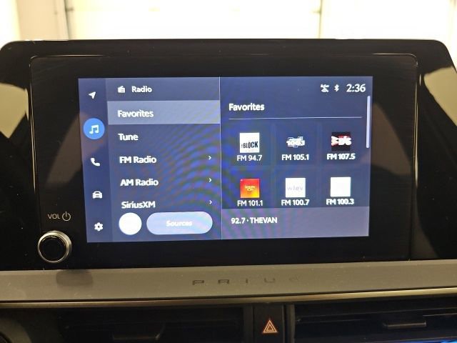 Used 2025 Toyota Prius XLE image 25