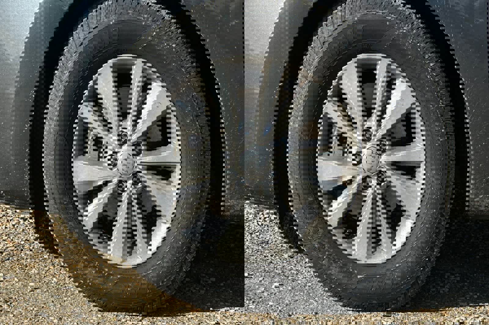 Used 2017 Kia Sedona LX w/ LX Essentials Premium Package image 27