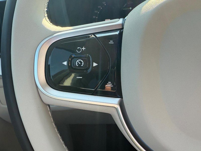 New 2026 Volvo XC60 T8 Ultra image 12